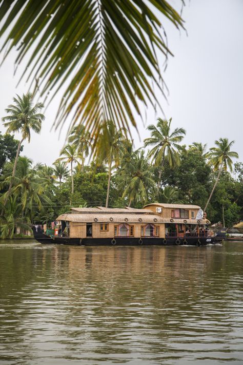 Explore an awesome day in a luxury houseboat Kumarakom Kerala # #luxuryhouseboat #kerala #backwater #houseboat Houseboat Kerala, Kumarakom Kerala, House Boat Kerala, Luxury Houseboats, South India Tour, Houseboat Living, Kerala Backwaters, Kerala Houses, Canal Boat