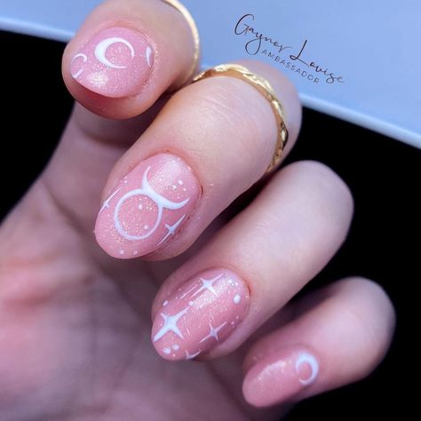 Nail Designs Zodiac, Taurus Nails Designs, Taurus Nails, Zodiac Nail Designs, Lily Nails, Pride Nails, Nails Birthday, Birthday Nail Designs, Crafts Birthday