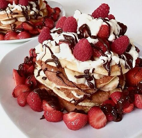 💗 Strawberry Pancakes, Yummy Comfort Food, Sweet Snacks Recipes, Delicious Snacks Recipes, Food Goals, Food Obsession, Cafe Food, Food Dessert, Yummy Food Dessert