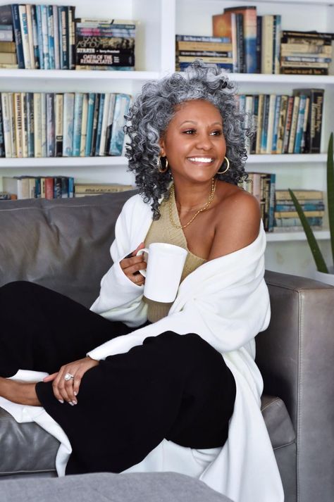 Happy New Year! 2021 Recap and Goals - Old Black Women, Tennille Murphy, Older Black Woman, Find Hairstyles, Grey Hair Styles For Women, Advanced Style, Ageless Beauty, Aging Gracefully, Packing Tips For Vacation