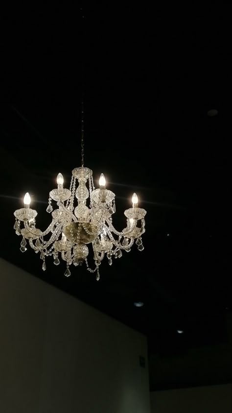 Vintage Chandelier Aesthetic, Night Walking Aesthetic, Wedding Background Wallpaper, Minimalist Wallpaper Phone, Snap Streak Ideas Easy, Blog Pictures, Food Carving, Classy Aesthetic, Home Building Design