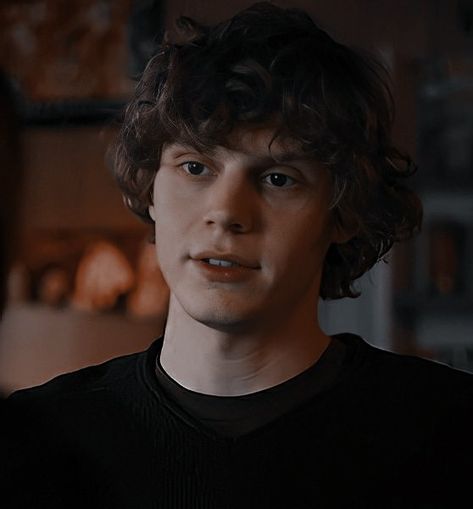 Evan Peters Dark Hair, Evan Peters Adult World, Dr Evans, Pete Evans, Evan Peters American Horror Story, Peter Maximoff, Evan Thomas, Evan Ross, Peter Pettigrew