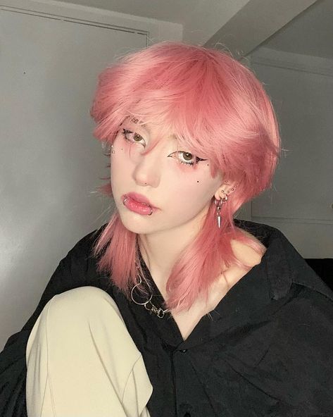 Shot Hair Styles, Hair Stylies, Alternative Hair, Hair Reference, Short Hair Haircuts, Cut My Hair, Hair Inspo Color, Grunge Hair, Dream Hair