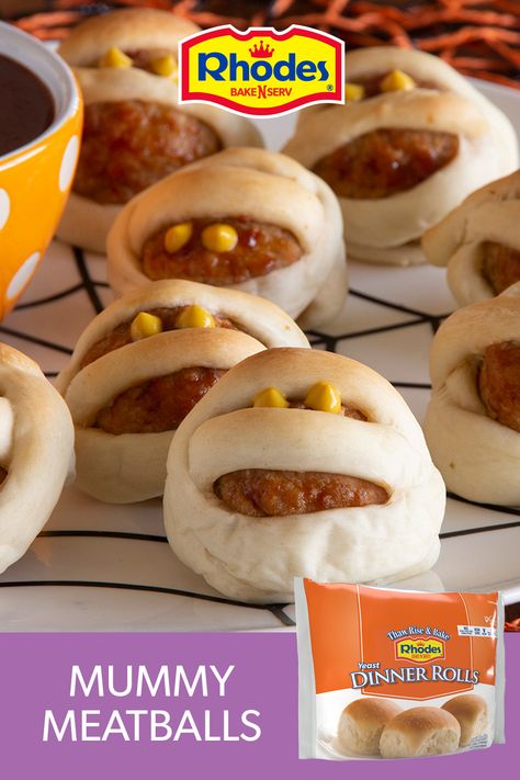 Easy Mummy Meatballs are a filling snack for all your spooky guests. Bierocks Recipe Easy, Mummy Meatballs, Bierocks Recipe, Rhodes Dinner Rolls, Halloween Themed Food, Halloween Party Snacks, Filling Snacks, Halloween Appetizers, Meatballs Recipe