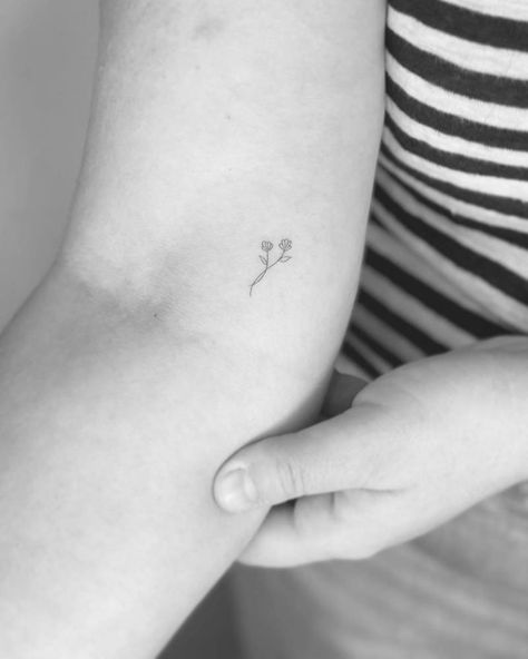 Small Flower Tattoos On Arm, Inner Arm Tiny Tattoo, Tiny Tattoos To Get With Friends, Tiny Tattoo For Mom, Fine Line Inner Elbow Tattoo, Tiny Tattoos Arm Women, Mini Poppy Flower Tattoo, Small Flower Placement Tattoo, Small Flower Tattoo Inner Arm