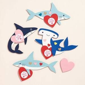 Sharks Valentine Card Kit Valentines Day Cards Handmade, Homemade Valentines Day Cards, Cute Valentines Card, Diy Valentines Cards, Handmade Charlotte, Homemade Valentines, Diy Valentines Crafts, Handmade Valentine, Googly Eyes