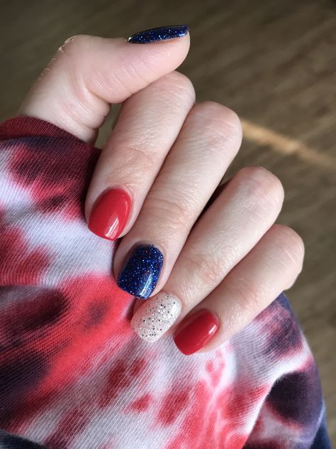 July 4th Dip Nails, Fourth Of July Nails Dip, 4th Of July Dip Nails, Polygel Nail Designs, Nail Color Combinations, 4th Nails, Dip Nail Colors, Glow Ring, Polygel Nail