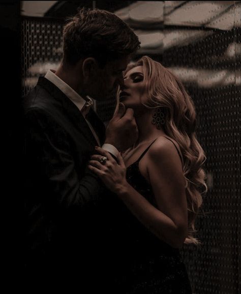 Mafia Wives, Wattpad Book Covers, Billionaire Romance, Aesthetic Couple, Dark Romance Books, Images Esthétiques, Blonde Women, Book Boyfriends, Couple Aesthetic