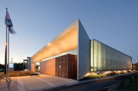 Bayside Police Station by FJMT Architects,Sandringham, Australia Community Policing, Victoria Police, Renzo Piano, Architecture Awards, Victorian Architecture, Police Station, Fire Station, Modern Buildings, Green Design