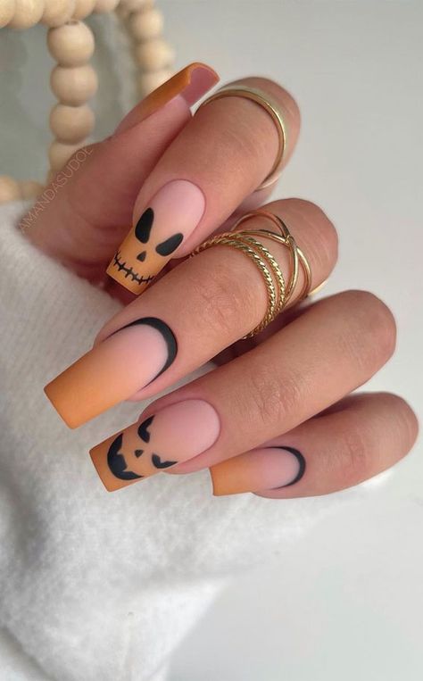 Orange Ombre Nails, September Nails, Festive Nail Art, October Nails, Halloween Orange, Halloween Nail Designs, Gradient Nails, Halloween Nail, Festival Nails