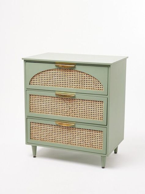 Green Chest Of Drawers, Rattan Bedroom, Koti Diy, Green Mango, Green Furniture, Casa Vintage, Free Furniture, Oliver Bonas, Rattan Furniture