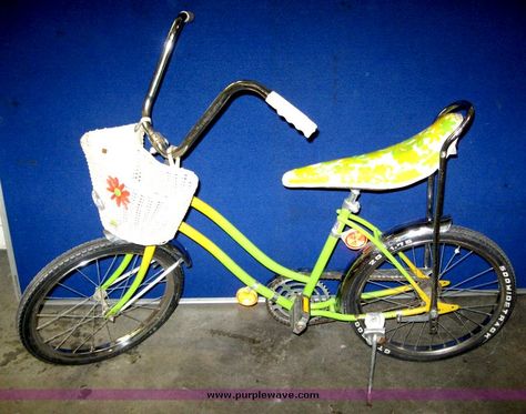 I had a bike like this when I was a kid except it was pink....had that same basket but mine had pink and white tassels hanging from the handlebars too Healthy Friendships, Banana Seat Bike, Manhattan Ks, I Am Blue, Green Daisy, Chopper Bike, Sweet Memories, Great Memories, The Good Old Days