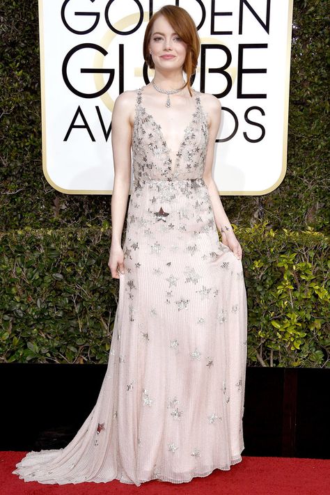 Valentino, 2017 Emma Stone Golden Globes 2017, Emma Stone Golden Globes, Emma Stone Red Carpet, Valentino 2017, Golden Globes Fashion, Red Carpet Dresses Best, Golden Globes Dresses, Golden Globes 2017, Red Carpet 2017