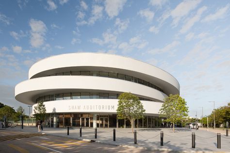 Cinema Museum, Auditorium Architecture, Curve Building, Circular Buildings, Building Envelope, Henning Larsen, Zaha Hadid Architects, Curved Walls, Traditional Architecture