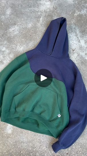 Hoodie Diy Upcycle, Diy Streetwear, Hoodie Upcycle, Hypebeast Fashion, Hoodie Diy, Mini Project, Reworked Vintage, Diy Upcycle, Recycled Fashion