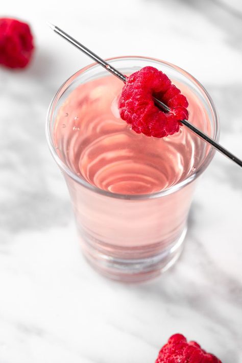 These Raspberry Lemon Drop Shots are tangy, 3 ingredient shots that are easy to make in a large batch for a party. Plus, they are customizable, depending on what ingredients you have on hand. Lemondrop Shot Recipe, Watermelon Shots, Raspberry Lemon Drop, Lemon Drop Shots, Unique Cocktail Recipes, Dessert Shots, Summer Drinks Alcohol, Raspberry Vodka, Vodka Shots