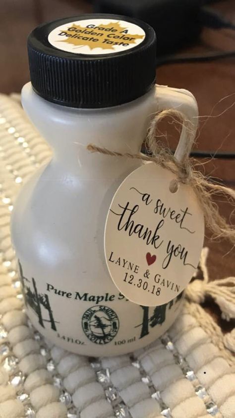 Maple Syrup Party Favors, Maple Syrup Seating Chart, Maple Syrup Wedding Favors Tags, Maple Syrup Favors, Maple Syrup Gift Ideas, Maple Syrup Wedding Favors, Syrup Wedding Favors, Blue Bridal Shower Themes, Maple Syrup Labels