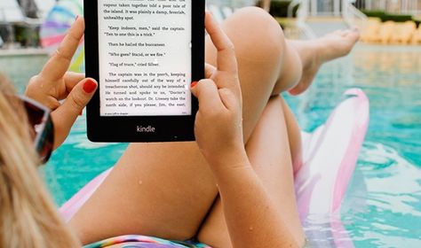 Meet Your New *Waterproof* Kindle! Useful Gift Ideas For Women, Bed With A View, Gifts For Moms Christmas, Friends Birthday Gift Ideas, Birthday Gift Ideas For Friends, Gifts Ideas For Christmas, Christmas Gift For Best Friend, Useful Gift Ideas, Travel Blender