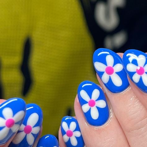 Game Nails, Funky Purple Nails, Dopamine Nails, Smile Flower Nails, 60s Nail Art, Fun Simple Nails, Murakami Flower Nails Short, Trippy Nail Art Short, Cute Trippy Nails