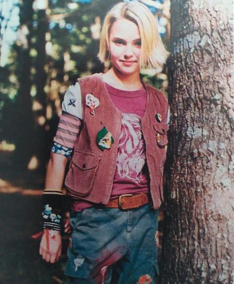 Leslie Burke Leslie Burke Aesthetic, Leslie Burke Outfit, Leslie Burke, Gossip Girl Fashion Blair, Bridge To Terabithia, Grunge Fairycore, Annasophia Robb, Baby Pants, Friends Photography