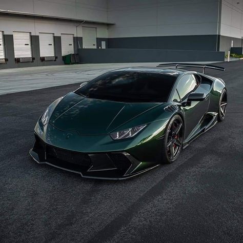 Blacked Out Cars, Tmax Yamaha, Cool Truck Accessories, Aventador Lamborghini, Sports Car Wallpaper, Lamborghini Miura, Lamborghini Veneno, Lux Cars, Aesthetic Cool