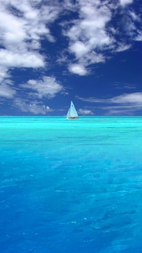 Wonderful Blue Ocean iPhone 5s Wallpaper Ocean Iphone, Navi A Vela, Ocean Wallpaper, Caribbean Travel, Tumblr Photography, In The Ocean, Sea And Ocean, Seascape Paintings, Landscape Wallpaper