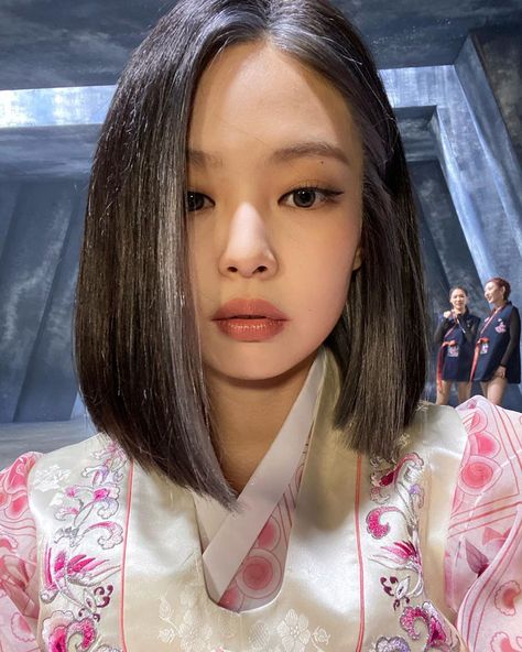 #jennie #jenniekim #kimjennie #blackpink Jennie Kim Blackpink, Ruby Jane, Jairzinho, Blackpink Photos, Girl Bands, Blackpink In Your Area, Blackpink Fashion, Blackpink Jisoo, Blackpink Jennie