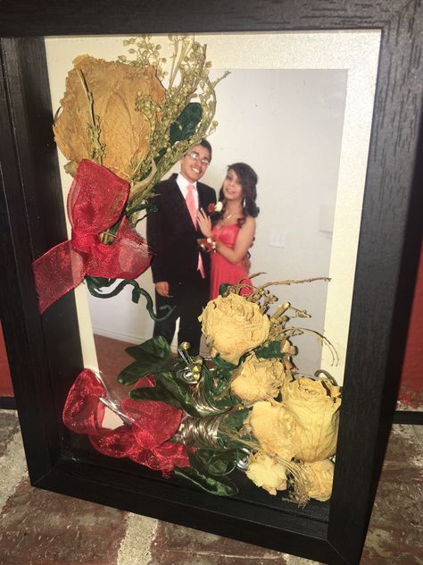 Prom Memories Ideas, Prom Keepsake Ideas, Prom Shadow Box Ideas, Memory Storage Ideas, Corsage Diy, Diamonds And Denim Party, Keepsake Display, Homecoming Flowers, Shadow Box Picture Frames