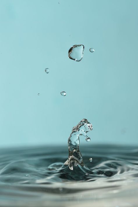 Water Droplet Photography, Water Surface Photography, Water Drops Photography, Water Droplets Photography, Water Live Wallpaper, Water Sprite, Droplets Of Water, Water Pouring, Water Drop Photography