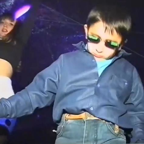 Velvet Coke ® on Instagram: “A child at a rave party in 1997.” Rave Birthday Party, Rave Birthday, Rave Meme, Meme Photo, Party Ideas Kids, Rave Party, Big Party, Mirrored Sunglasses Women, Birthday Party Ideas