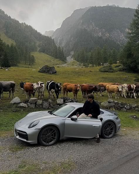 Porsche Lifestyle, Sports Garage, Porsche Aesthetic, Motivation Rich, Racecar Driver, Aston Martin Db11, Legendary Pictures, Car Aesthetics, Rich Aesthetic