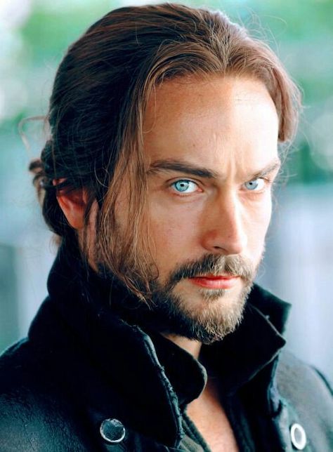 Tom Mison Sleepy Hollow Tv Series, Man With Long Hair, Tom Mison, The Legend Of Sleepy Hollow, I Love Cinema, Sleepy Hollow, British Actors, Beautiful Eyes, Net Worth