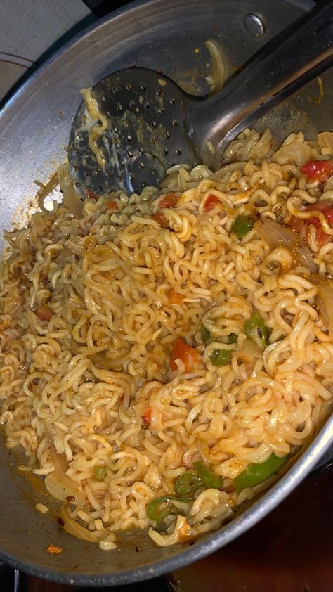 Maggi Pic, Maggi Snap, Quests Ideas, Maggie Snap, Zambian Food, Food Captions, Delicacy Food, Food Drink Photography, Healthy Homemade Recipes