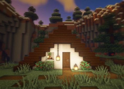 A Frame Minecraft House, Minecraft A Frame, Minecraft A Frame House, Cute House Minecraft, Build Aesthetic, House Cute, Minecraft Aesthetic, Starter House, Minecraft Stuff