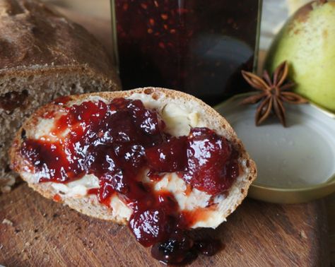 Berry Jam Recipe, Canning Pears, Pear Jam, Uk Recipes, Spiced Pear, Berry Jam, Blackberry Jam, Jams And Jellies, Jam Recipe