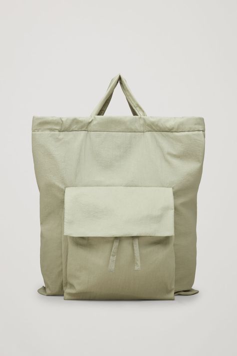 Front image of Cos gathered tote bag in green Cos Bags, Puffy Bag, Canvas Bag Design, Garden Bags, Bags Sewing, Bags Ideas, Bow Bag, Nylon Tote Bags, Mini Tote Bag