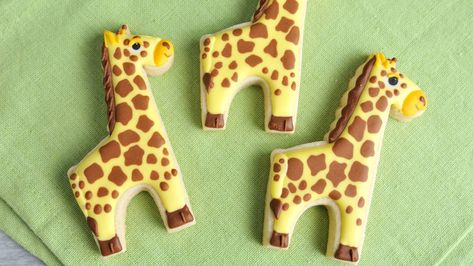 Giraffe Decorated Cookies, Zoo Theme Cookies, Safari Sugar Cookies, Giraffe Cookie, Safari Decorated Cookies, Giraffe Royal Icing Cookies, Giraffe Cookies, Smash Cake Recipes, Giraffe Crafts