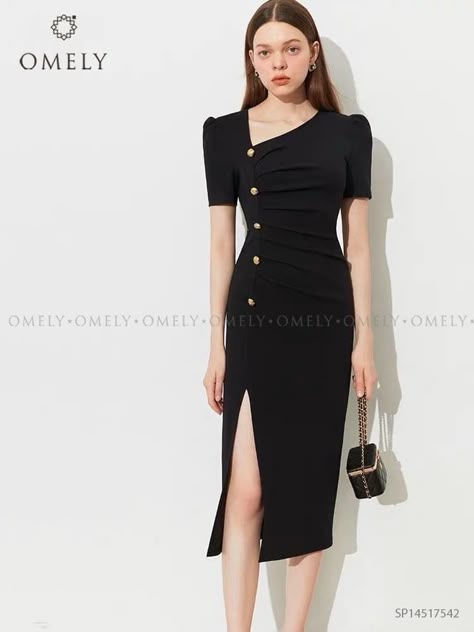 Fitted Midi Dress Formal, Classic Dress Vintage Classy, Short Elegant Dresses Classy Chic, Tight Dress Outfit, Corporate Dress, Chic Dress Classy, Elegant Outfit Classy, Classy Outfits For Women, Fashion Top Outfits