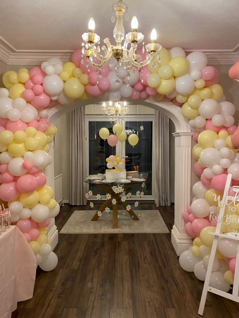 Pink And Yellow Birthday Party Decor, Yellow 18th Birthday Party, Yellow And Pink Birthday Theme, Pink And Yellow Decorations, Light Yellow Birthday Theme, Pink And Yellow Decor Party Ideas, Yellow Bday Theme, Pink And Yellow Party Theme, Yellow And Pink Birthday Decorations