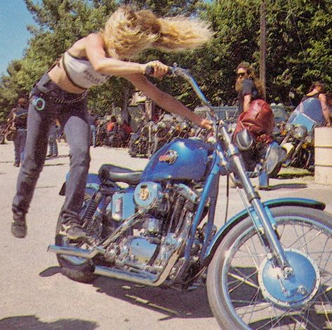 Motorcycle Women of the 70s Women Bikers, Biker Women, Kickass Women, Chicks On Bikes, Cafe Racer Girl, Biker Babe, Ford Galaxy, Motor Cycles, Lady Riders