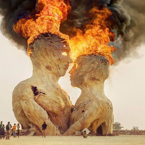 Burning Man 2014 Festival Instagram Burning Man People, Burning Man Sculpture, Burning Man Art, Black Rocks, Black Rock Desert, Festivals Around The World, Burning Man Festival, Festival Costumes, Foto Art