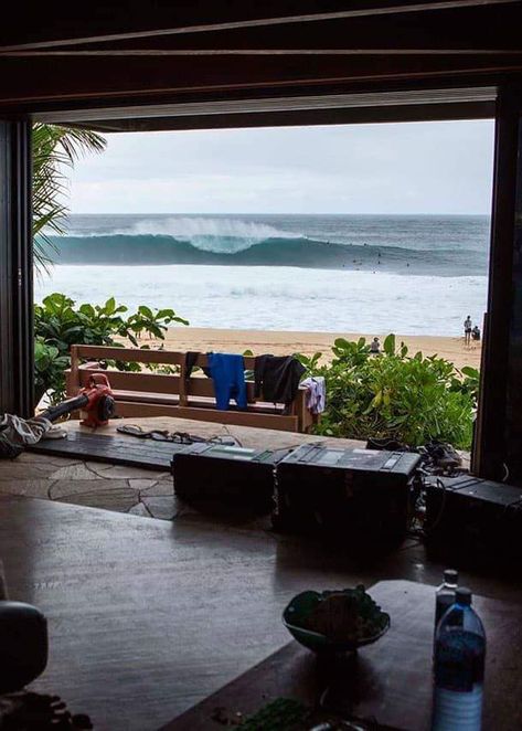 Hawaii Beach Shack, Hawaii Aesthetic House, Hawaii House Aesthetic, Hawaii House Hawaiian Homes, Living In Hawaii Aesthetic, Hawaii House Interior, House Hawaii, Hawaii Beach House, Hawaiian House