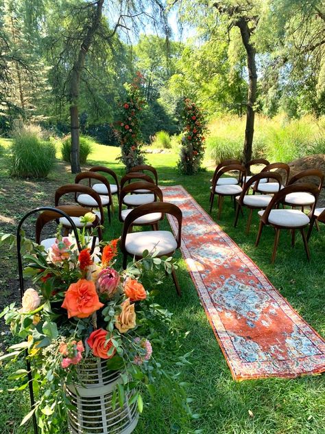 Rustic Wedding Aisle Outdoor, Rug At Wedding Ceremony, Isle Runner For Outdoor Wedding, Backyard Wedding Aisle Runner, Outdoor Wedding Rug Aisle, Rug Isle Wedding, Boho Aisle Runner, Rug For Wedding Ceremony, Fall Cottage Wedding