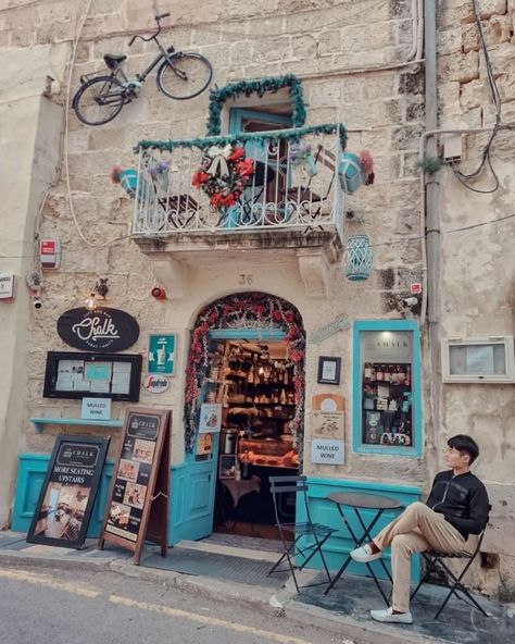 @lovemaltaeats on Instagram: “@chalk_rabat is a little coffee shop🏠☕in the❤️of Rabat🏘️ #coffeeshopsoftheworld Featured Artist: @travelinspiration360 #lovemaltaeats…” Morocco Coffee Shop, Little Coffee Shop, Featured Artist, Morocco, Coffee Shop, Chalk, Coffee, On Instagram, Instagram