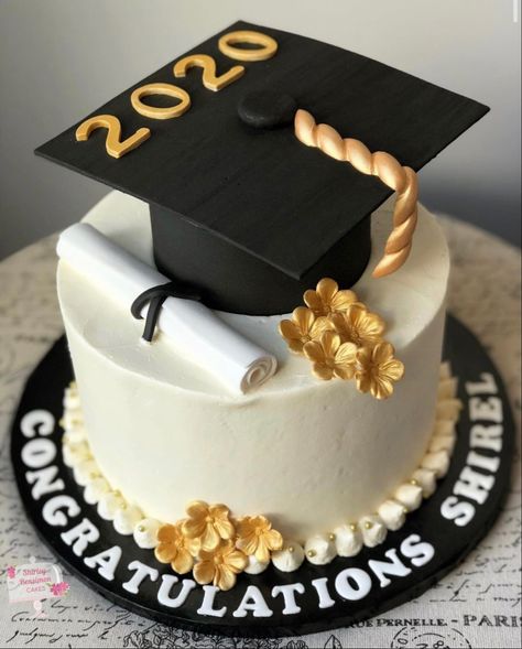 College Graduation Cake Ideas, Graduation Party Dessert, Simple Graduation Cakes, Graduation Cake Ideas, College Graduation Cakes, Graduation Cake Designs, Graduation Party Desserts, Cake Designs For Boy, Party Food Bar