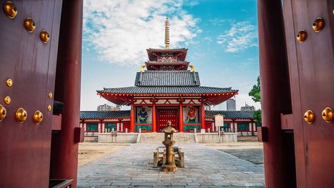 Photo: © AdobeStock | 382782734 Shitennoji Temple, Ancient Library, Travel Vlog, Japan Photo, Osaka Japan, Cultural Events, Paradise Island, Urban Life, Beach Club