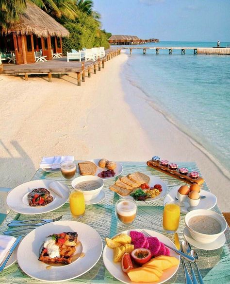 Aloita Resort, Breakfast Around The World, Maldives Holidays, Photo Insta, Dream Holiday, Tropical Paradise, Travel Food, The Table, Vacation Spots