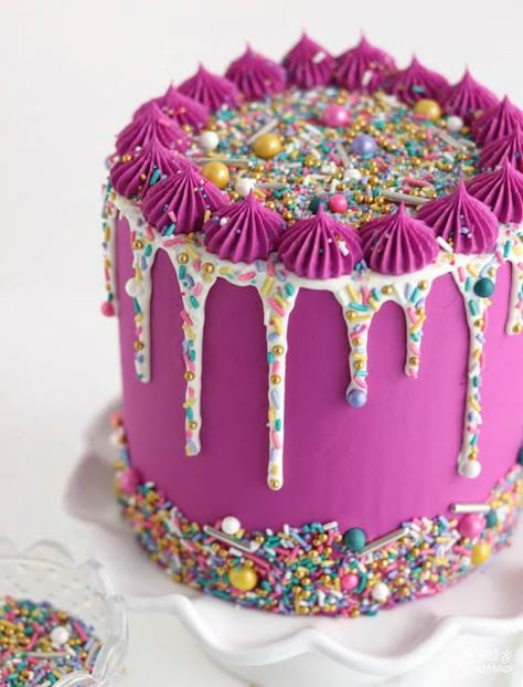 Sprinkle Drip Cake, Drip Cake Tutorial, Torte Creative, Sprinkles Birthday Cake, Torte Cupcake, Easy Cake Decorating, Drip Cake, Kue Ulang Tahun, Cake Inspo