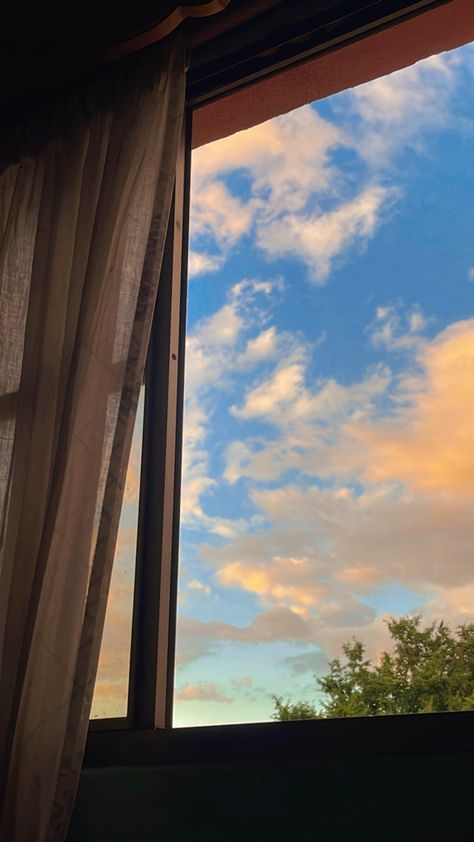 Window View Aesthetic, Billiards Aesthetic, Photo Minimal, Daily Aesthetic, Photoshop Design Ideas, Windows Wallpaper, Easy Love Drawings, Sky Photography Nature, Instagram Background