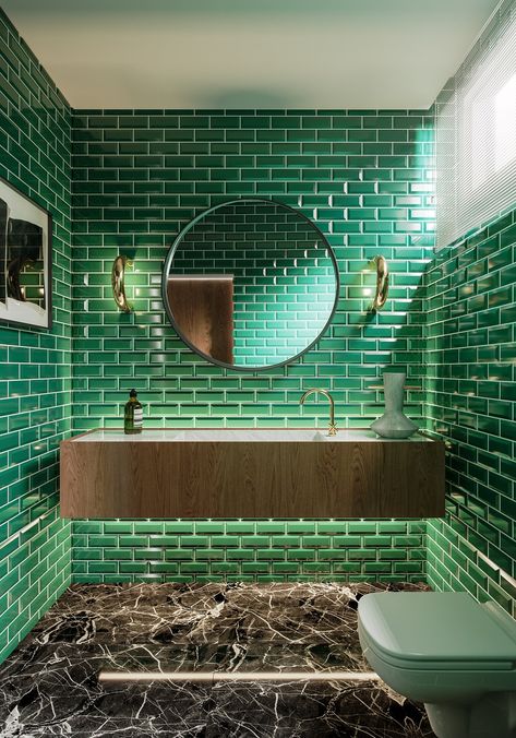 Green Subway Tiles Bathroom - Interiors By Color Green Subway Tile, Green Tile Bathroom, Glamour Home, Subway Tiles Bathroom, Interior Simple, Retro Interior Design, Interior Vintage, Vinyl Decor, Wall Vinyl Decor